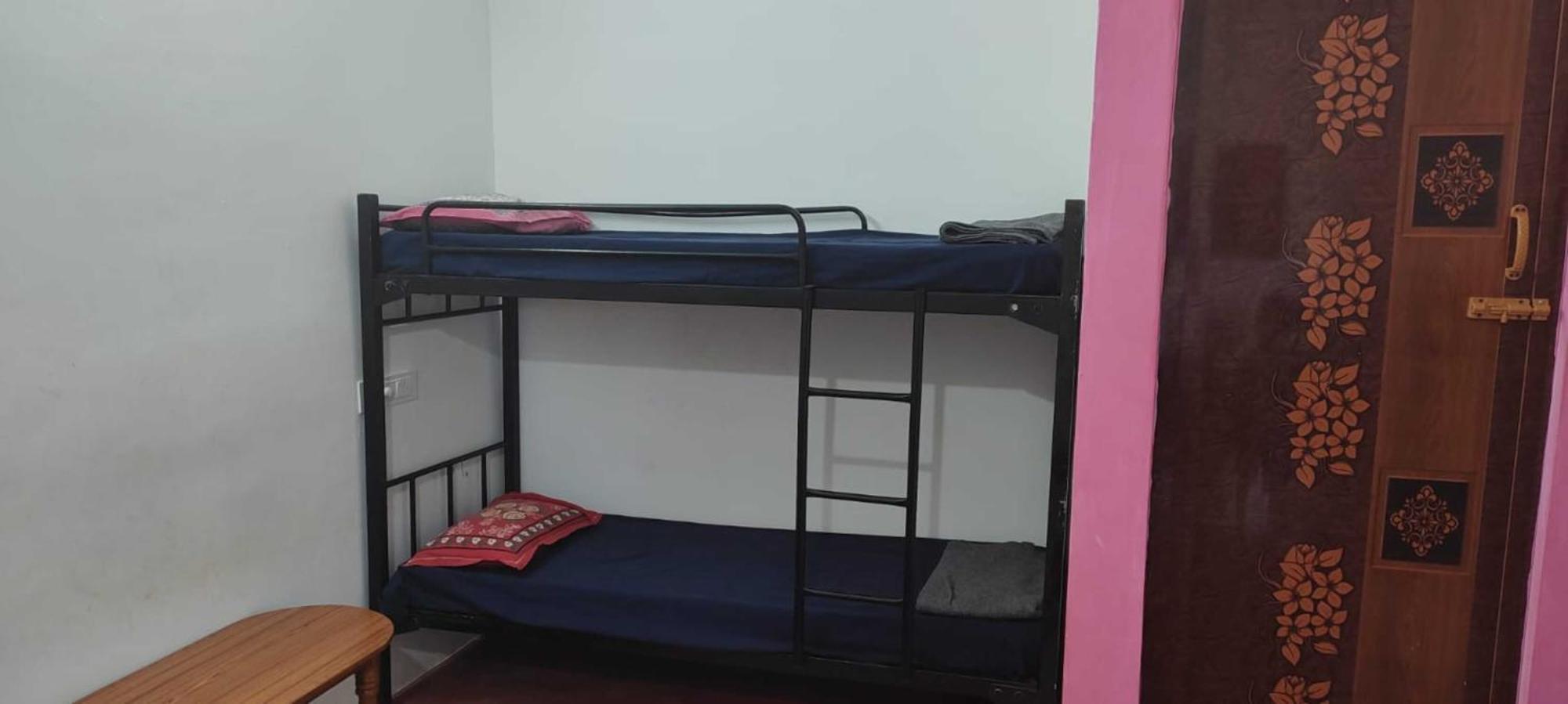 Travellers Crib Hotel Ауровил Екстериор снимка